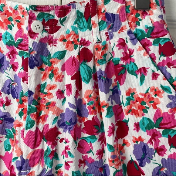 Floral 90’s Shorts - Picture 6 of 10